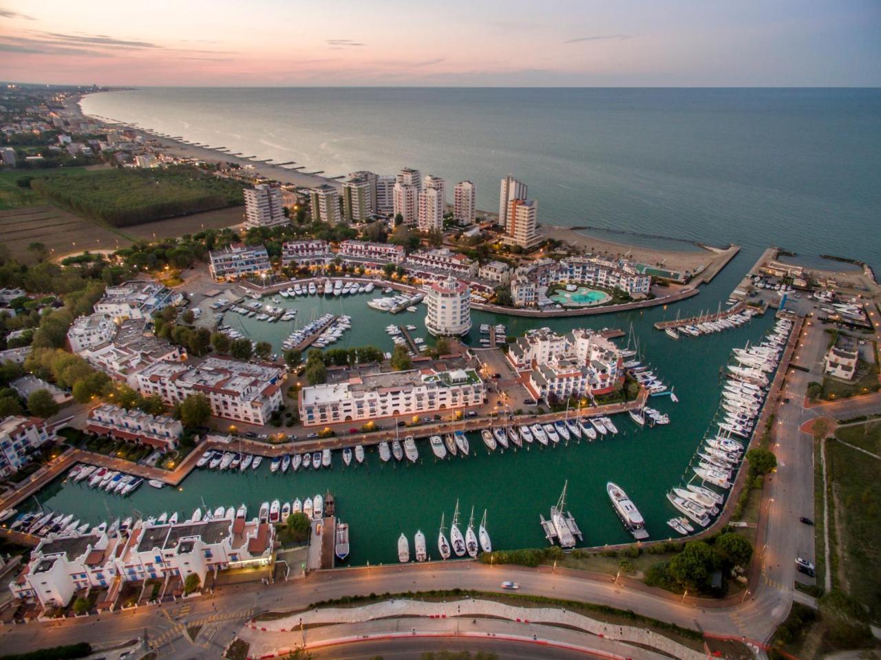 Portoverde Luxury Houseboat Misano Adriatico Kültér fotó